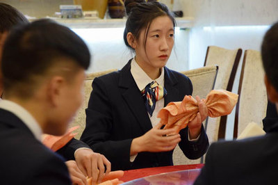 酒店管理中的禮儀服務(wù) 提升賓客體驗的關(guān)鍵要素